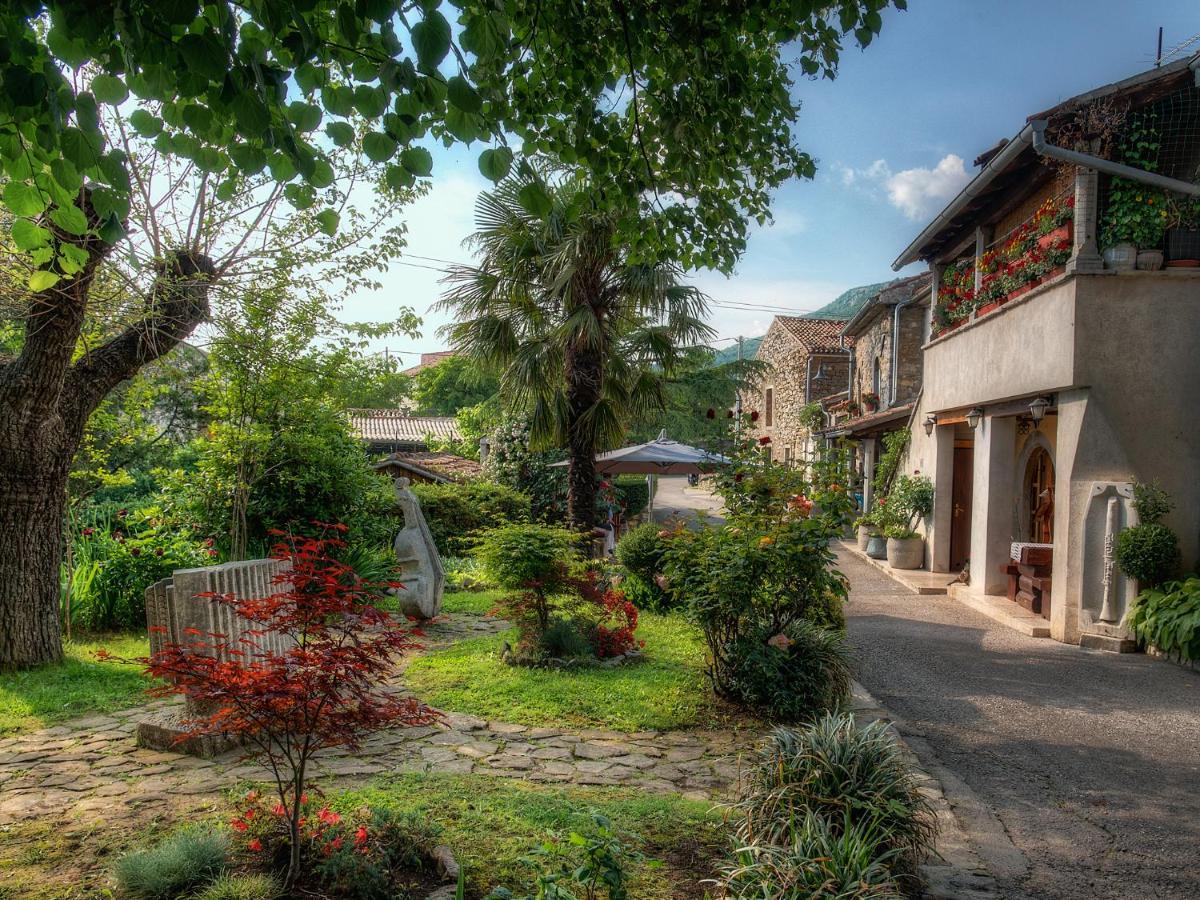 Apartman Grabar Roč Exterior foto